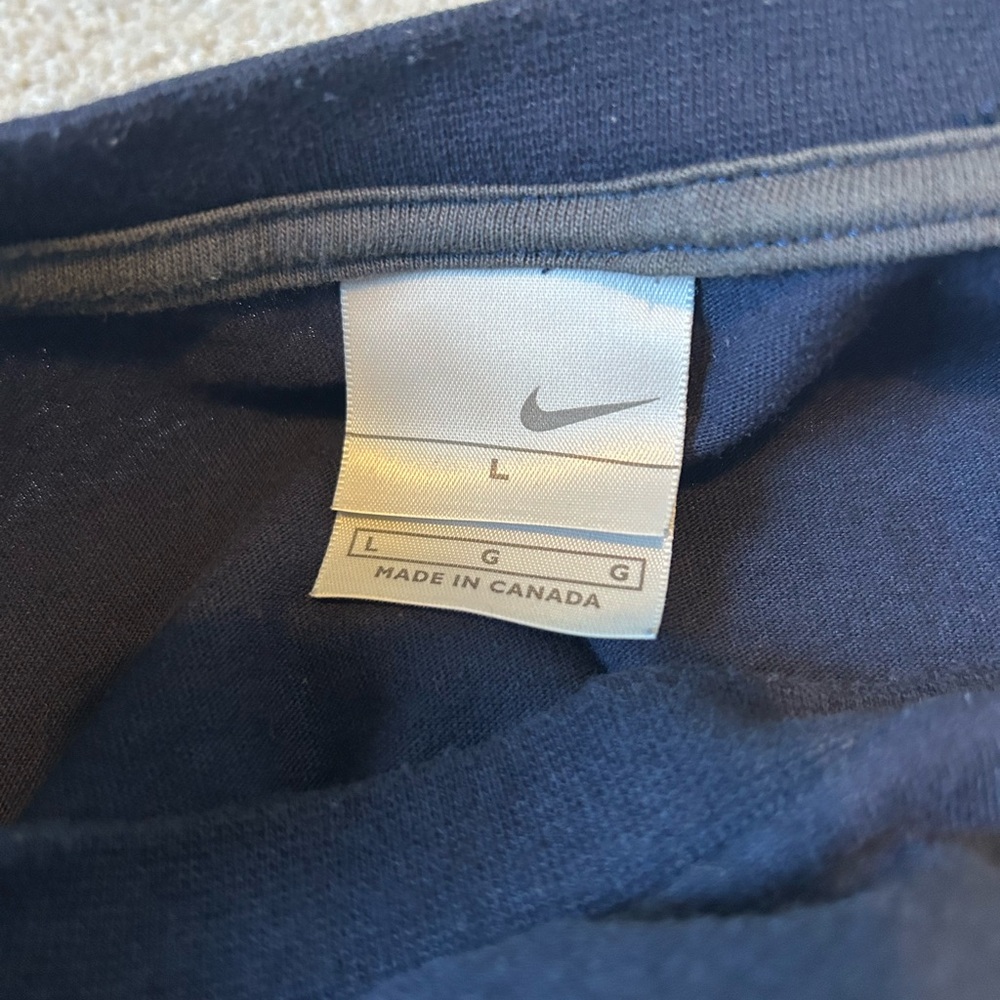 🇨🇦Vintage Nike Long Sleeve T-Shirt Size L Navy Blue Gradient Sleeve Stripe - Picture 3 of 4